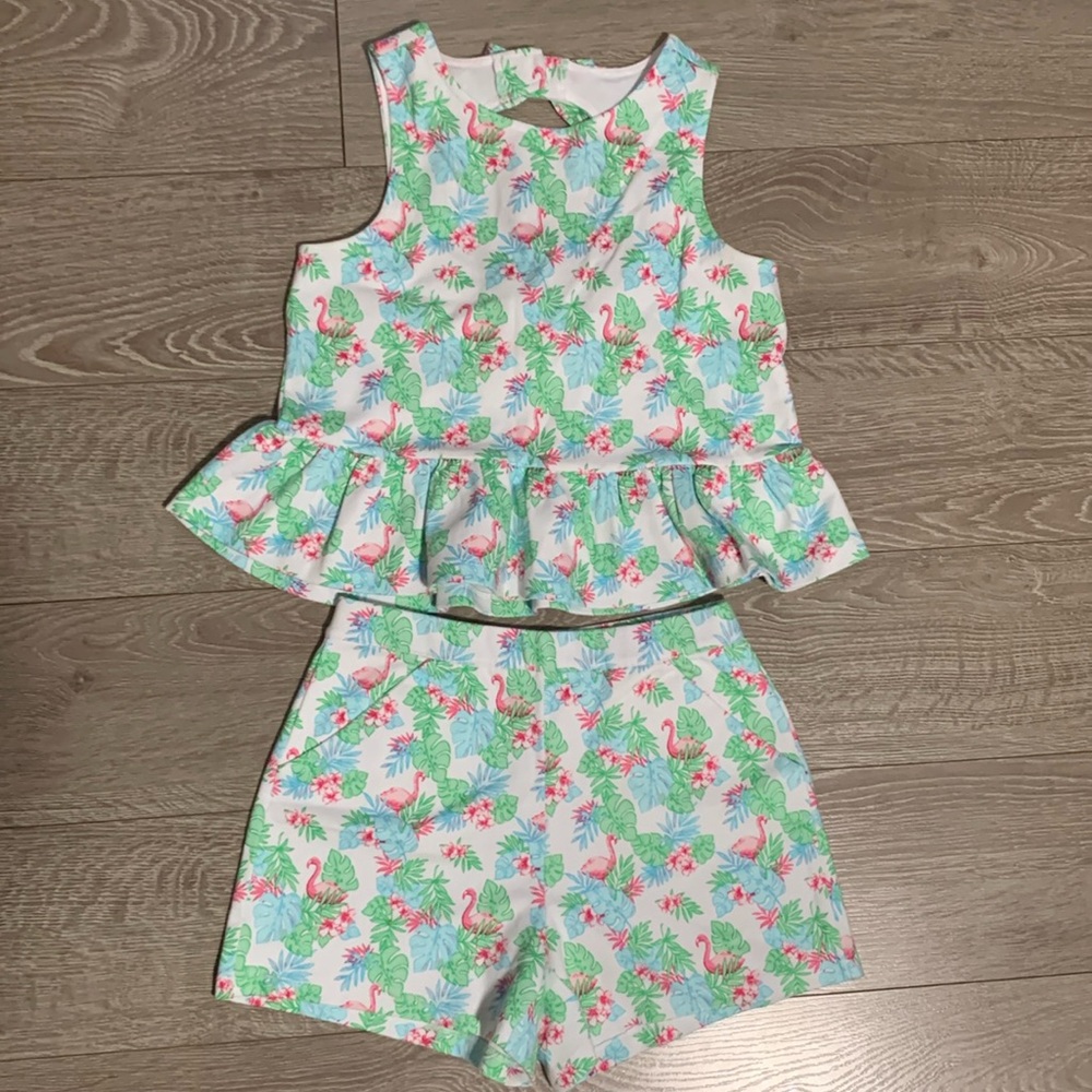 Matching Nice summer set.